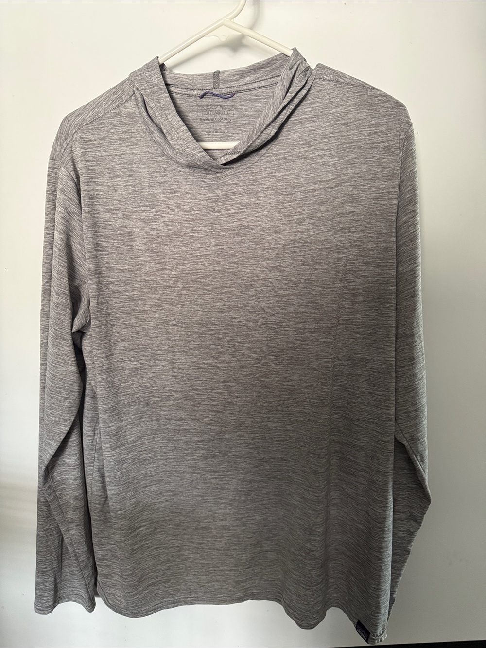Patagonia Light Gray Men’s Crewneck Sweater